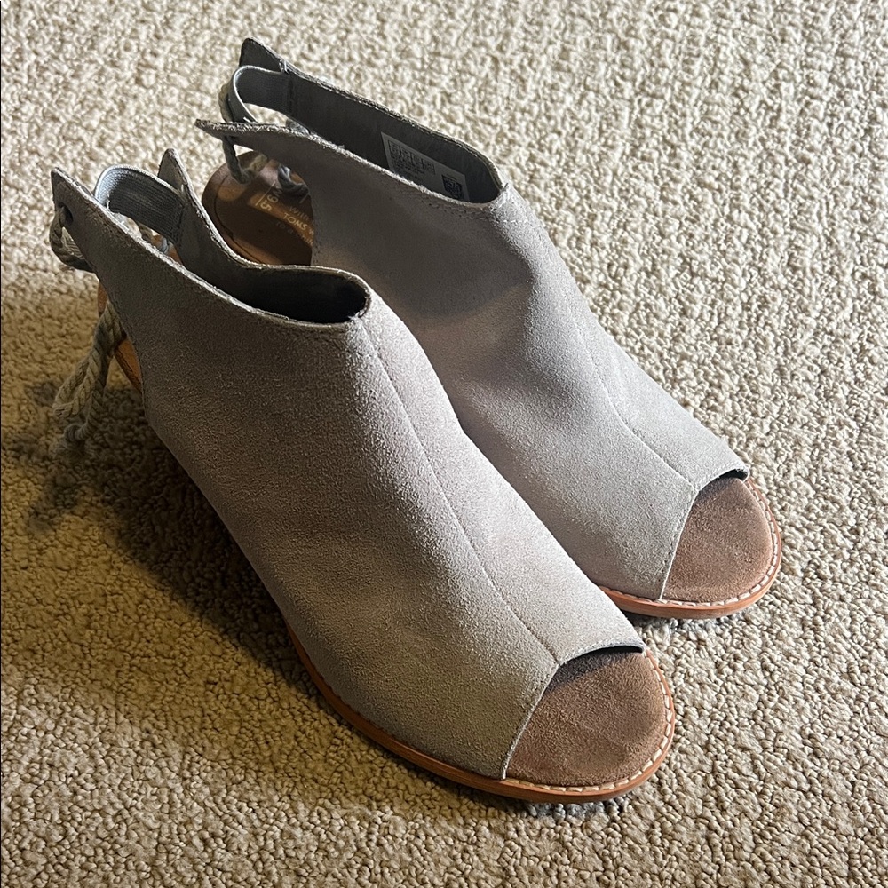 Toms Elba Booties Tan Peep-Toe Suede Taupe Chunky Block Heel Mules